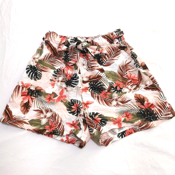 Floral belted high waisted short - Picture 1 of 5